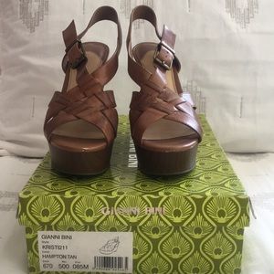 Gianni Bini Brown Leather Wedges